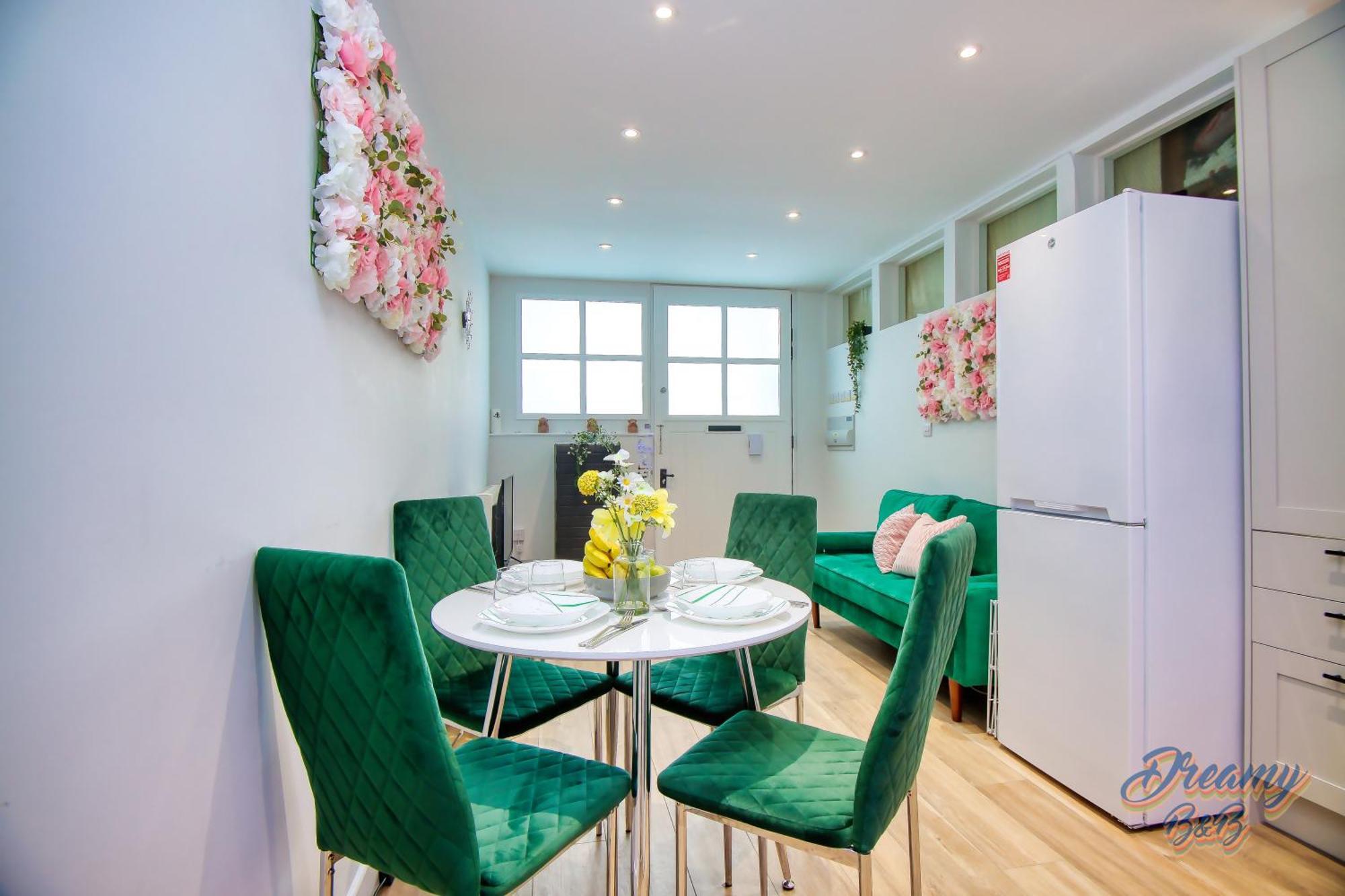 Amazing Place In Finsbury Park Apartment London Exterior photo